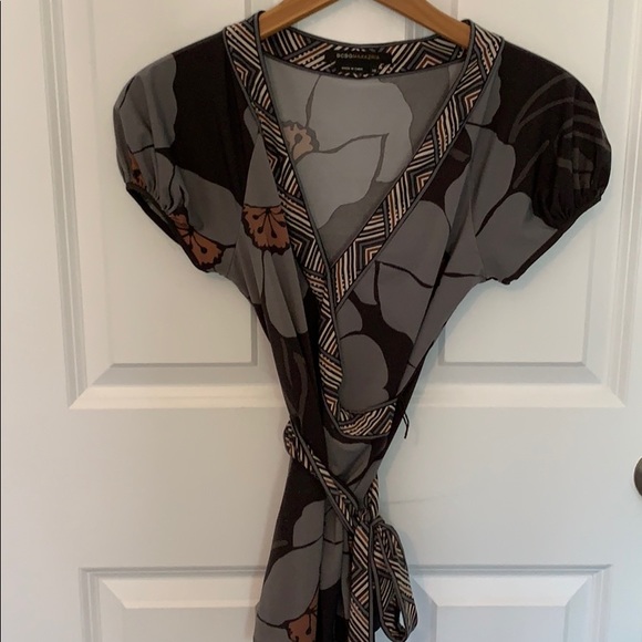 BCBG Maxazria short sleeved faux wrap top - Picture 7 of 7